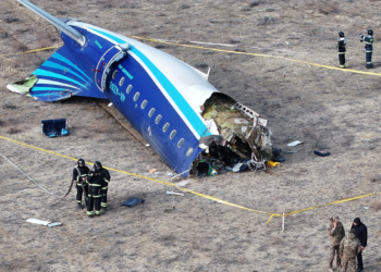 'Achei que o avião fosse se desintegrar', diz passageiro que se gravou antes da queda; VÍDEO