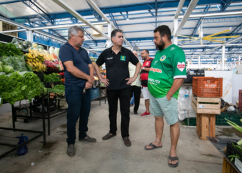 Prefeito Emanuel Pinheiro visita Mercado do Porto  e destaca compromisso com mais de 170 comerciantes e o desenvolvimento da cidade