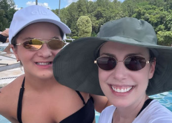 Graciele Lacerda amamenta a filha enquanto toma café da manhã: ‘Congelar!’