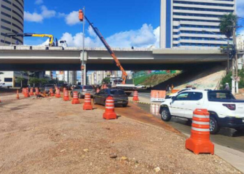 Trânsito no viaduto da Avenida do CPA é liberado