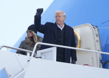 Trump visita zonas de desastres na Califórnia e na Carolina do Norte em sua 1ª viagem do 2º mandato