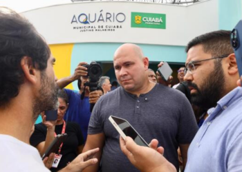 Abilio flagra cobrança em caderninho e determina revisão de contrato do Aquário Municipal; vídeo