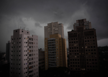 Zona leste de SP entra em estado de atenção para alagamentos na tarde deste sábado (25)