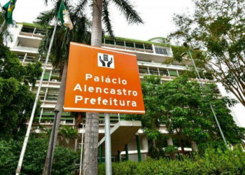 Leis que autorizam parcelamento de dívidas milionárias deixadas por Emanuel são sancionadas