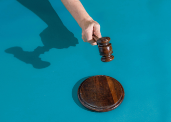 Pedidos de recuperação judicial batem recorde em 2024, diz Serasa