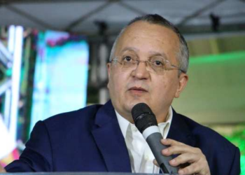 Taques volta a dar aulas em Cuiabá