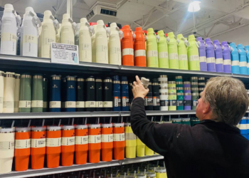 Stanley faz recall no Brasil de dois modelos de garrafas térmicas; veja como proceder