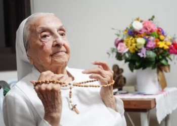Brasileira se torna a pessoa mais velha do mundo