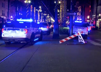 FBI investiga atropelamento em Nova Orleans que deixou 10 mortos como 'ato de terrorismo'