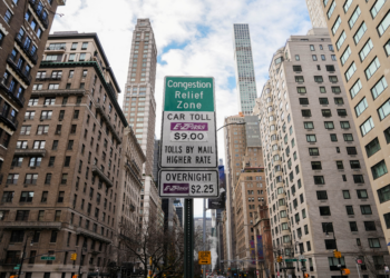 Nova York começa a cobrar pedágio de veículos para tentar reduzir trânsito