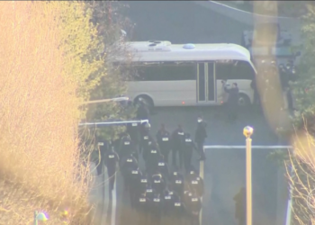 Justiça da Coreia do Sul emite novo mandado de prisão contra presidente afastado