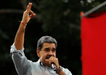 María Corina Machado: 'Maduro não sairá sozinho do poder, é preciso fazê-lo sair'