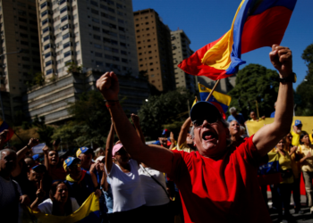 Oposição vai às ruas na Venezuela em protestos contra posse de Maduro