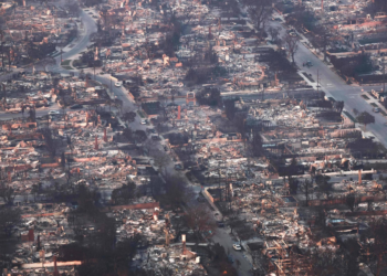 Incêndios em Los Angeles chegam ao terceiro dia; número de mortes sobe para 10