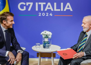 Lula e Macron pedem que Maduro para retome diálogo com a oposição