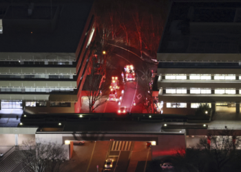 Estudante é presa no Japão após ataque com martelo em universidade