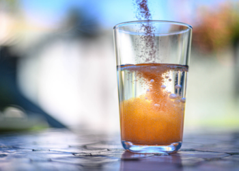 Especialistas questionam eficácia de suplementos bronzeadores; produtos não têm aval da Anvisa para essa finalidade