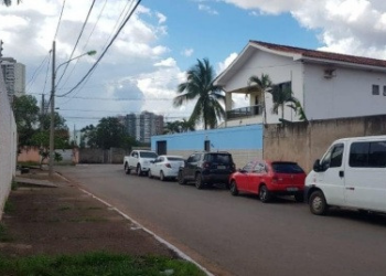 Homem é assassinado a tiros em casa de apoio em Cuiabá