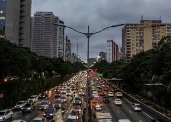 Rodízio de veículos em São Paulo é retomado nesta segunda-feira (13)