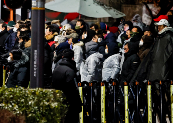 Investigadores da Coreia do Sul tentam pela 2ª vez prender presidente afastado; apoiadores impedem