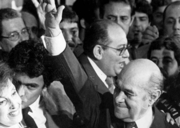 Aécio critica 'silêncio ensurdecedor' de Lula e PT sobre eleição de Tancredo