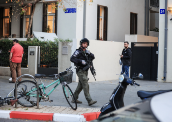 Homem fica feriado após ataque a faca em Israel