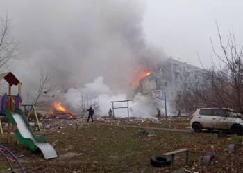 Ataques russos com drones e mísseis matam 3 pessoas na Ucrânia