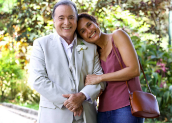 Camila Pitanga e Tony Ramos se encontram nos bastidores de 'Dona de Mim'