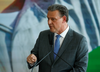 Congresso tem responsabilidade por interrupção no Plano Safra, diz ministro