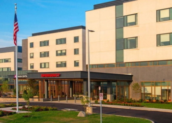 Atirador invade hospital nos EUA, abre fogo e é morto por forças de segurança