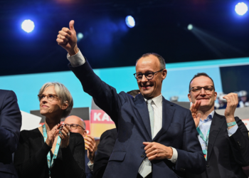 Alemanha faz eleições neste domingo com estabilidade política ameaçada e crescimento da extrema direita