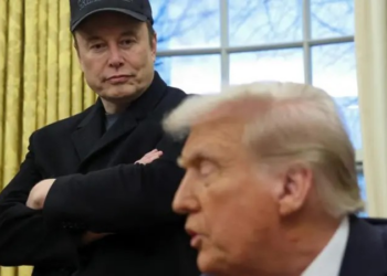 Musk ameaça colocar de licença funcionários do governo que não retornarem ao trabalho presencial