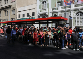 Apagão no Chile afeta voos e sistema da Latam no Brasil