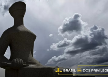 Volta de privilégio extinto há duas décadas faz juízes ganharem R$ 1 milhão