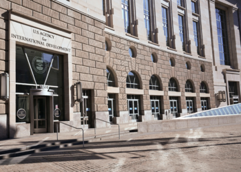 Trump confirma que fechará a USAID, agência humanitária dos EUA que financia desenvolvimento internacional