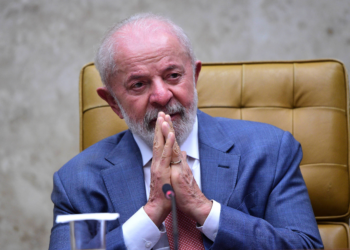 Lula critica pedidos de anistia e desafia Bolsonaro: 'Se for comigo, vai perder outra vez'