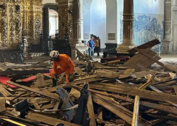 'Gritamos por misericórdia', diz sobrevivente após teto de igreja desabar