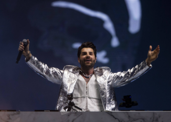 Alok se explica após ser processado por versão de música