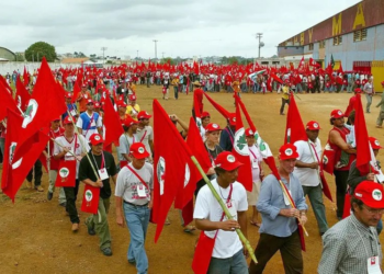 A guerra política e fashion dos bonés, que vai do Oscar a Brasília e envolve até a China