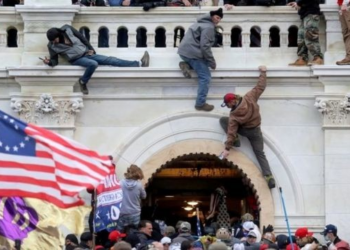 Trump diz que vai demitir alguns agentes do FBI que investigaram ataques de 6 de janeiro