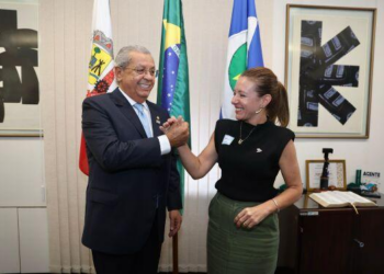 Jayme promete liberar R$ 28 milhões para Flávia