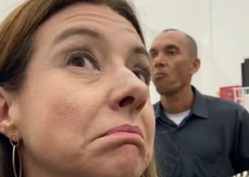 Flavia Moretti pode ser afastada por não demitir marido