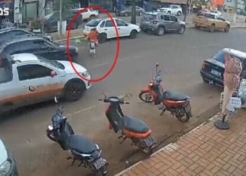 Avó que tentou salvar neto de atropelamento morre; menino está internado