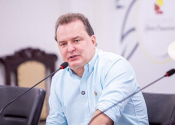 Max estuda mudar de partido