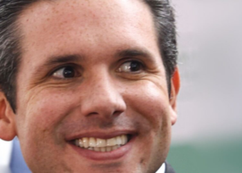 “Hugo Motta está botando as manguinhas de fora”