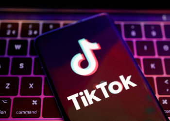 TikTok retorna às lojas de aplicativos de Apple e Google nos EUA