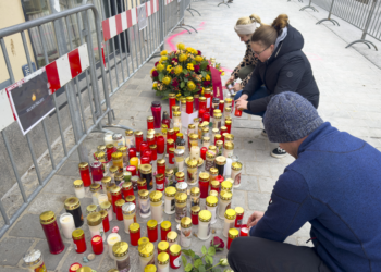 Suspeito de ataque com faca era seguidor do Estado Islâmico, dizem autoridades da Áustria