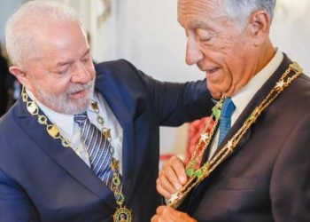 Presidente de Portugal chega a Recife e encontrará Lula nos próximos dias