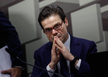 Nível de segurança do aperto monetário tem que ser além do normal devido a incertezas, diz BC