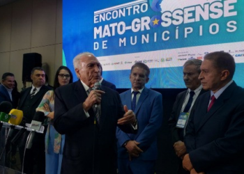 Temer apoia Janaina para disputa ao Senado: "Tenho muito gosto em saber"